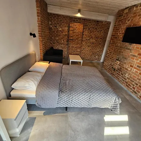 Karpacka 8 Hostel Bydgoszcz Exterior photo