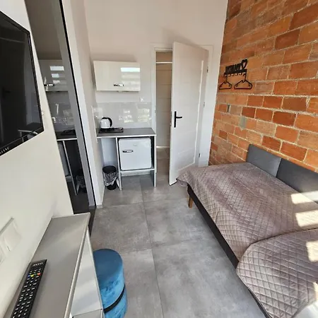 Karpacka 8 Hostel Bydgoszcz Exterior photo